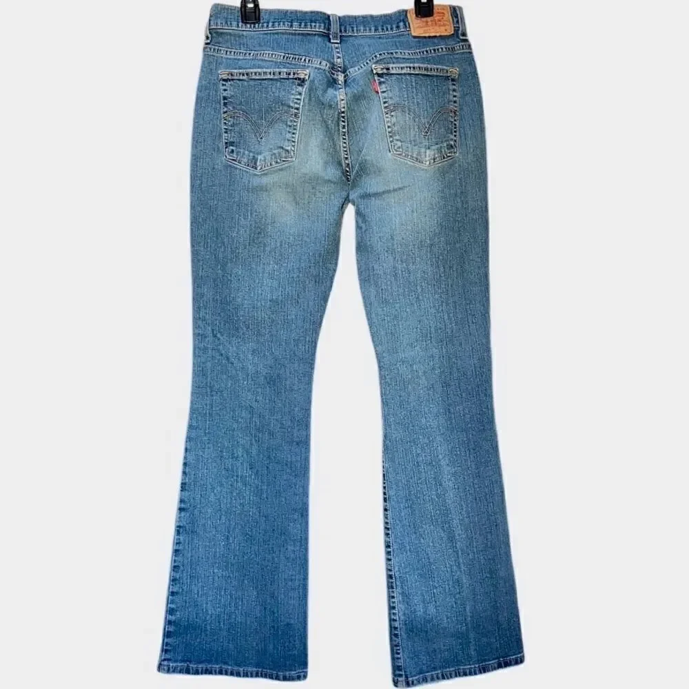 Levi’s 515 Vintage Nouveau Bootcut Jeans in Blue Wash Women’s 10